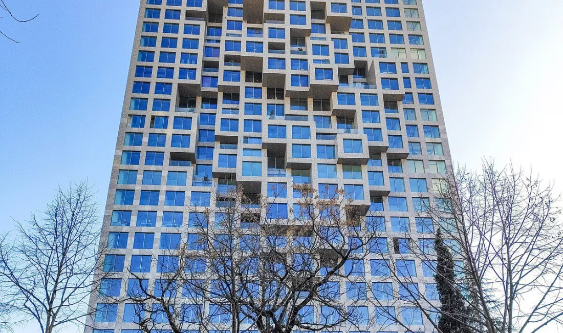 Shtepi ne shitje Apartament ne Tirane, 2+1, Mobilimi Bosh, pa mobiluar, Pagesa 575,650  Euro.