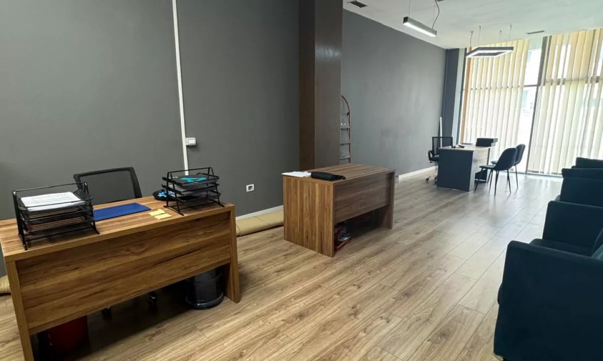 Jepet me Qira Zyre – Condor Center, perballe Delijorgjit  