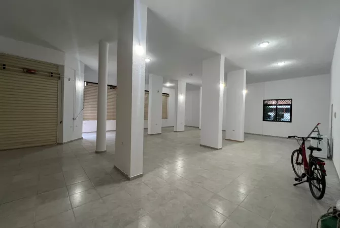 Business Property for Rent 1+1 in Tirana - 1,399 Euro