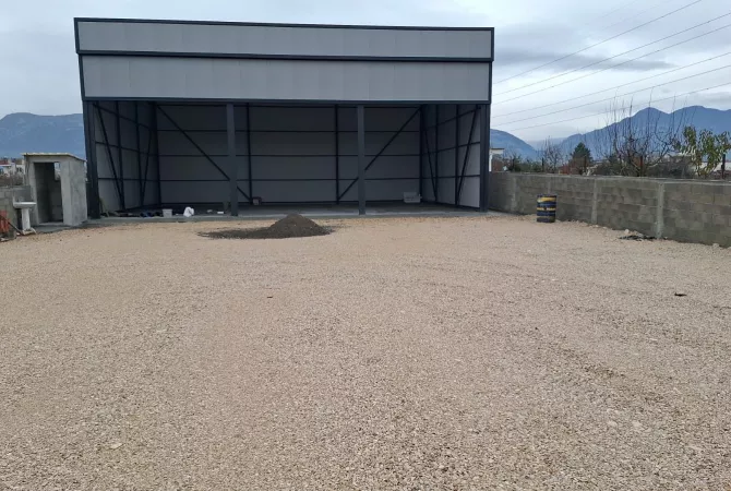 Business Property for Rent 4+1 in Tirana - 1,000 Euro