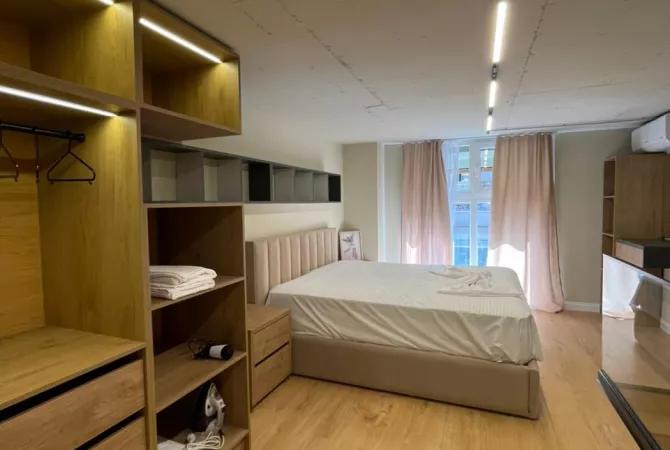 Shtepi ne shitje Duplex(shtepi me 2 kate) ne Tirane, 1+1, Mobilimi E mobiluar, Pagesa 115,000  Euro.