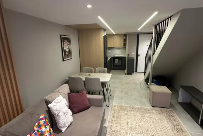 Shtepi ne shitje Apartament ne Tirane, 1+1, Mobilimi E mobiluar, Pagesa 122,000  Euro.