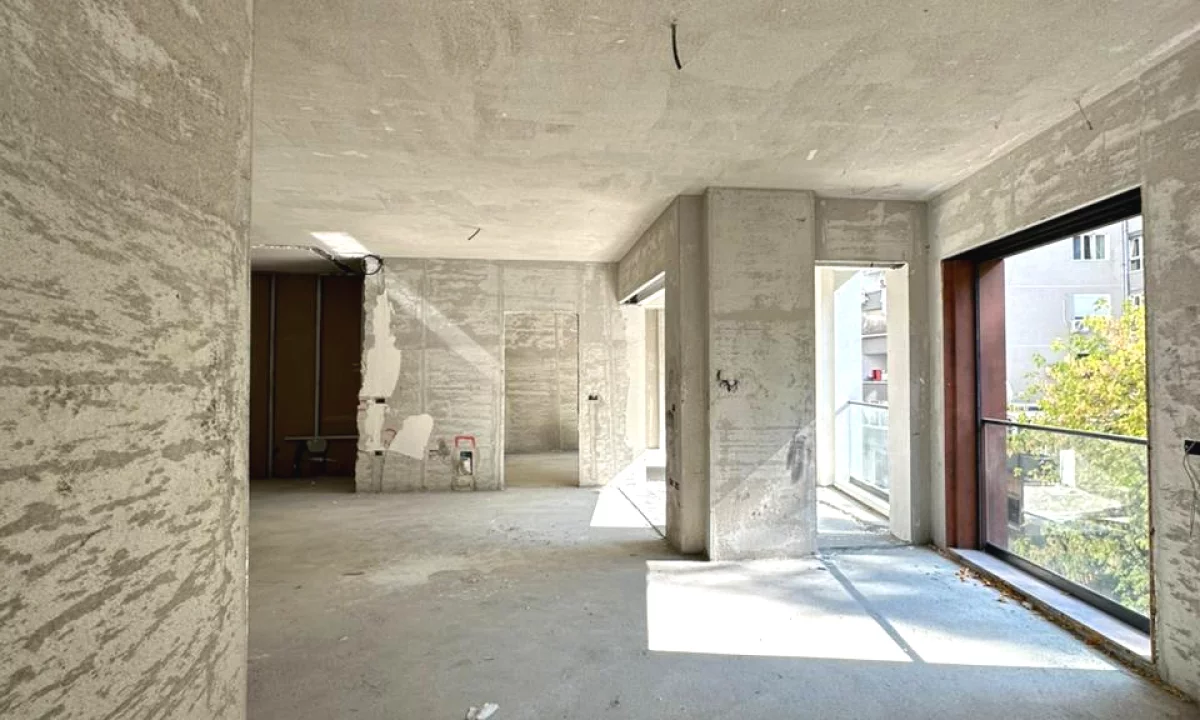 Shtepi ne shitje Apartament ne Tirane, 2+1, Mobilimi Bosh, pa mobiluar, Pagesa 560,000  Euro.