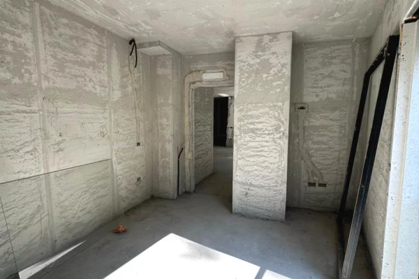 Shtepi ne shitje Apartament ne Tirane, 2+1, Mobilimi Bosh, pa mobiluar, Pagesa 560,000  Euro.