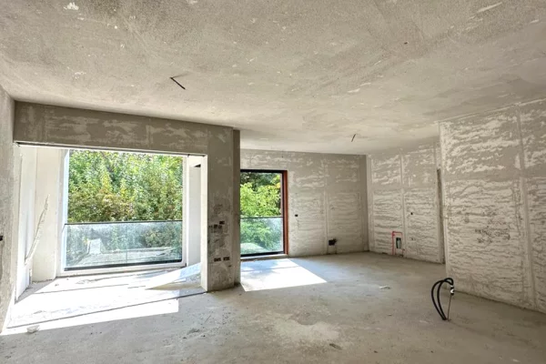 Shtepi ne shitje Apartament ne Tirane, 2+1, Mobilimi Bosh, pa mobiluar, Pagesa 560,000  Euro.