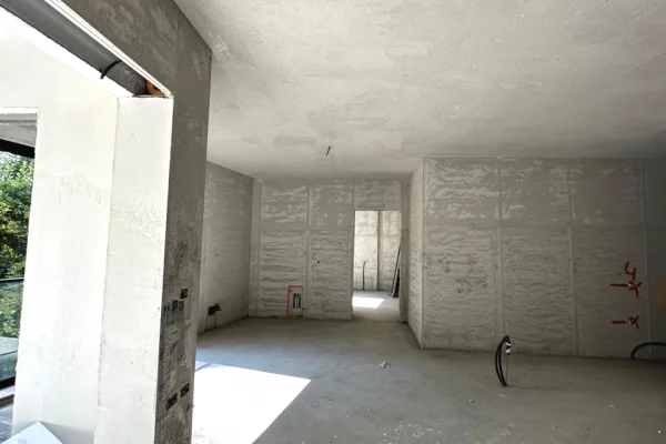 Shtepi ne shitje Apartament ne Tirane, 2+1, Mobilimi Bosh, pa mobiluar, Pagesa 560,000  Euro.