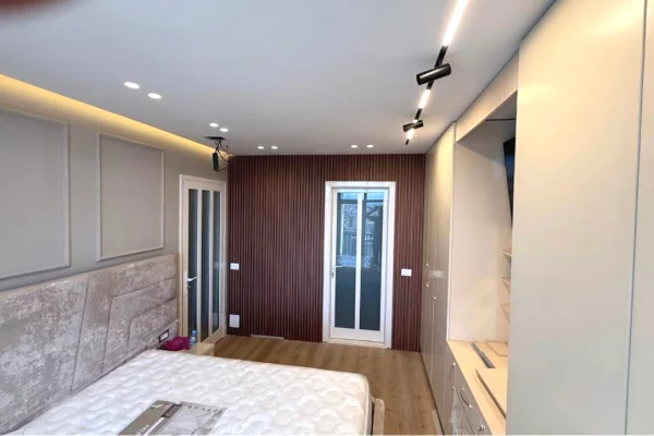 Shtepi ne shitje Apartament ne Tirane, 2+1, Mobilimi E mobiluar, Pagesa 253,000  Euro.