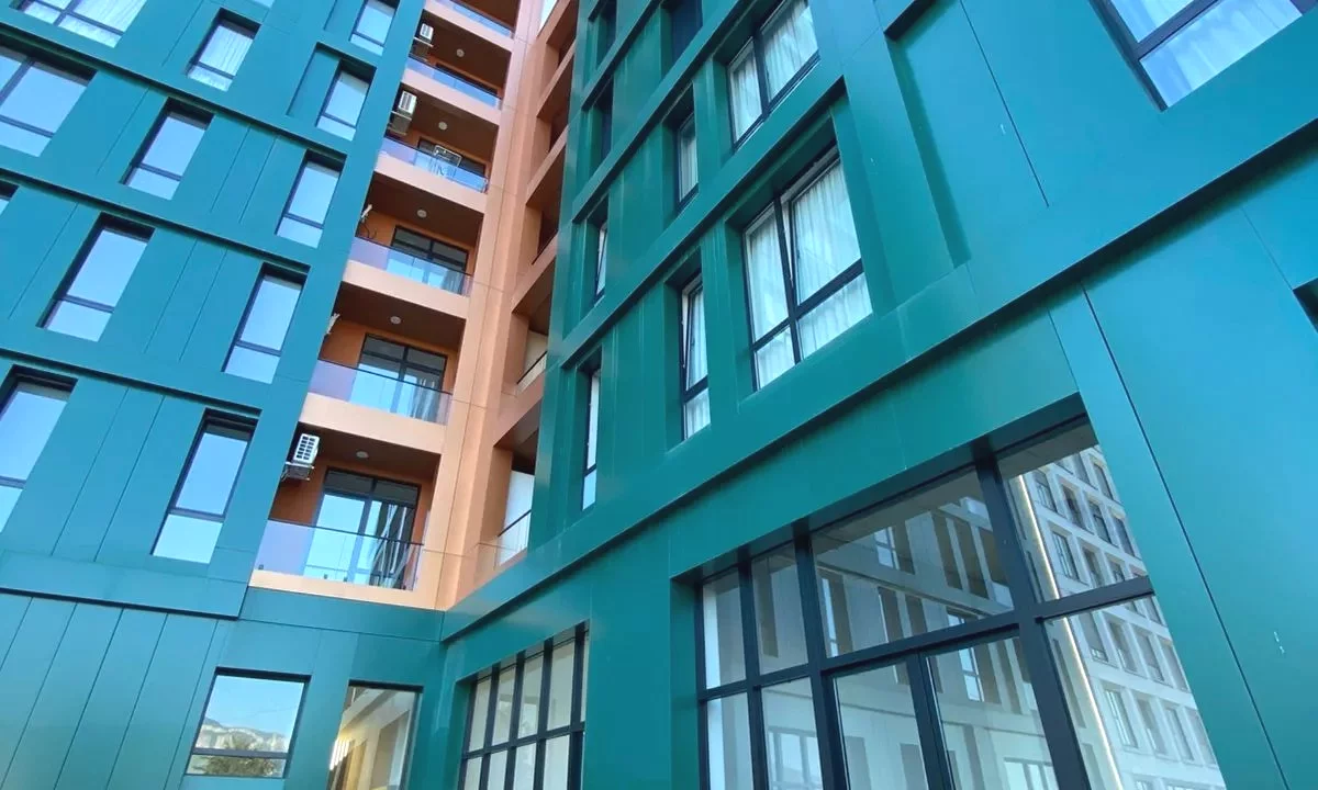 Zyre jepet me qira , Apartament 3+1 per zyre  – 📍Bulevardi i Ri 