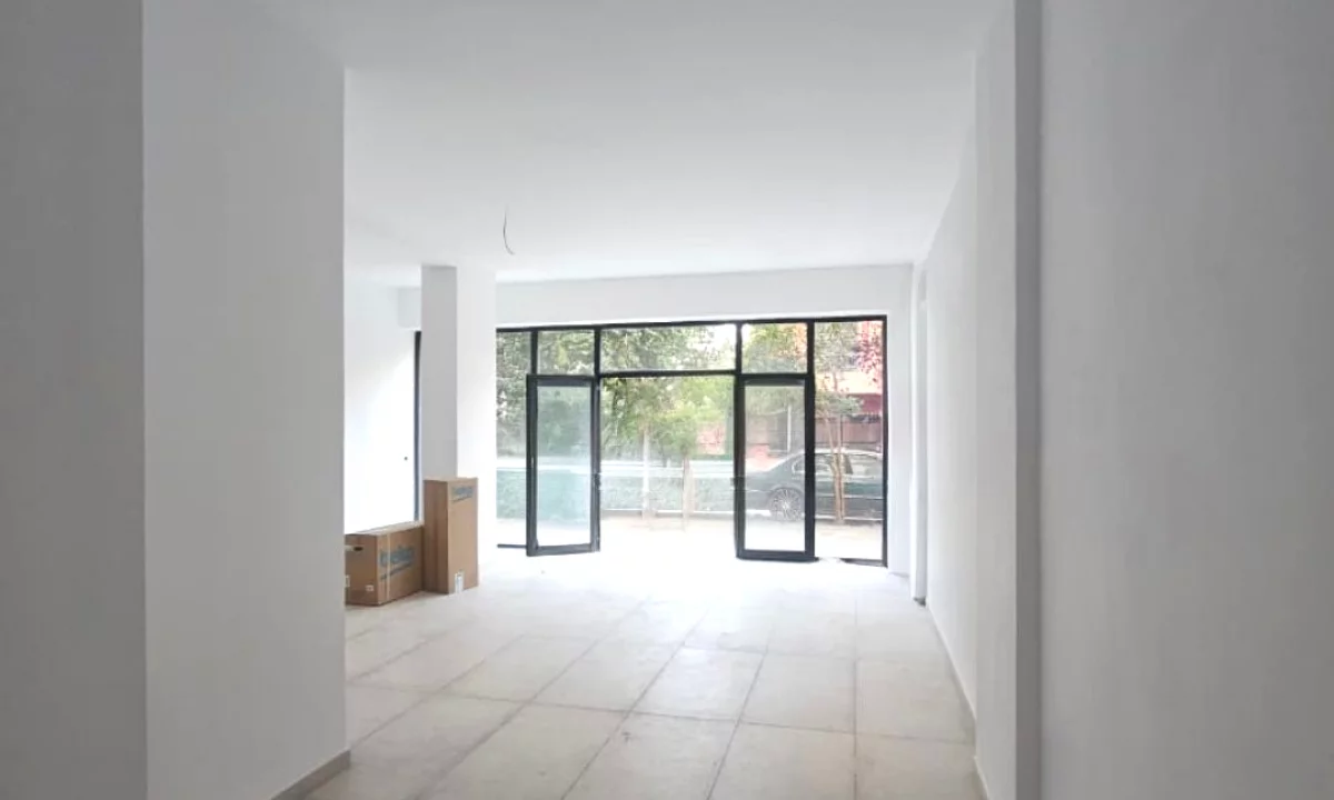 🏢 Ambient Biznesi me Qira – Don Bosko  