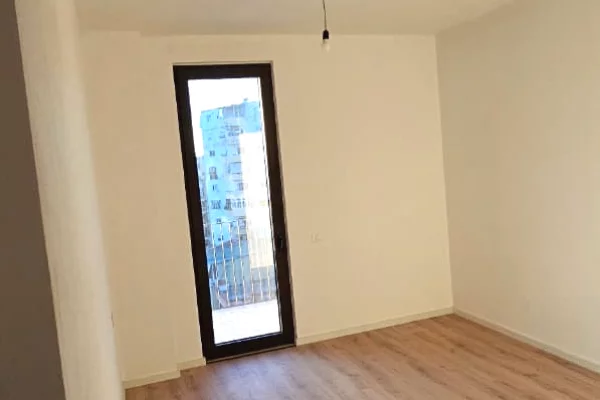Shtepi ne shitje Apartament ne Tirane, 2+1, Mobilimi Bosh, pa mobiluar, Pagesa 397,000  Euro.