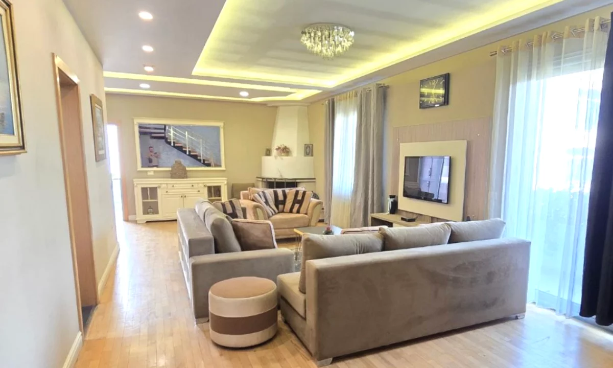 Luxury villas for rent in Tirana 3+1, Furnished