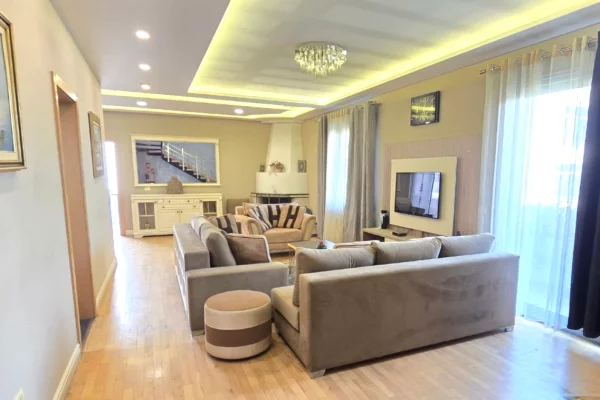 House for Rent 3+1 in Tirana - 999 Euro