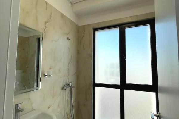 Shtepi ne shitje Apartament ne Tirane, 1+1, Mobilimi E mobiluar, Pagesa 155,000  Euro.