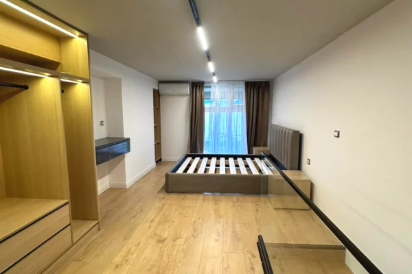 Shtepi ne shitje Apartament ne Tirane, 1+1, Mobilimi E mobiluar, Pagesa 119,000  Euro.