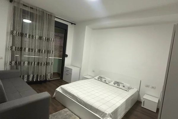 Shtepi me qera Apartament ne Tirane, 3+1, Mobilimi E mobiluar, Pagesa 900  Euro.
