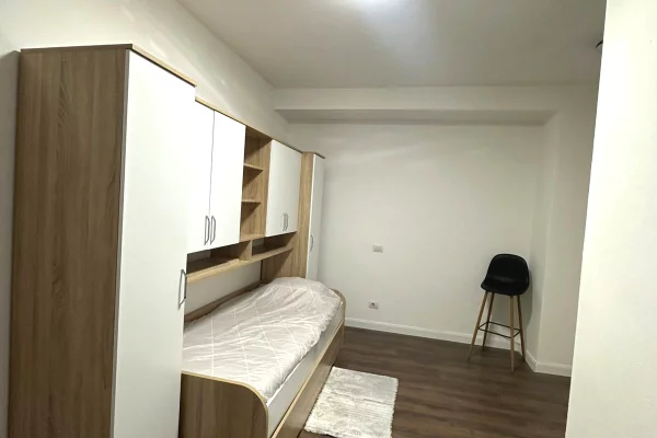 Shtepi me qera Apartament ne Tirane, 3+1, Mobilimi E mobiluar, Pagesa 900  Euro.