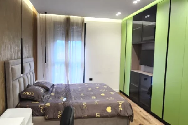 Shtepi me qera Apartament ne Tirane, 2+1, Mobilimi E mobiluar, Pagesa 1,300  Euro.