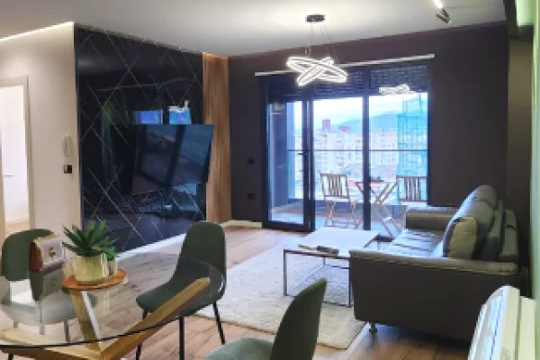 Shtepi me qera Apartament ne Tirane, 2+1, Mobilimi E mobiluar, Pagesa 1,300  Euro.