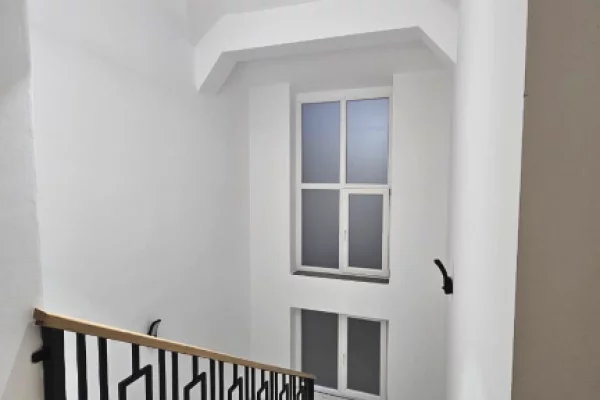 Shtepi me qera Vila Luksoze ne Tirane, 3+1, Mobilimi E mobiluar, Pagesa 2,500  Euro.