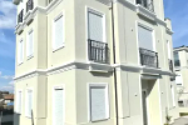 Shtepi me qera Vila Luksoze ne Tirane, 3+1, Mobilimi E mobiluar, Pagesa 2,500  Euro.