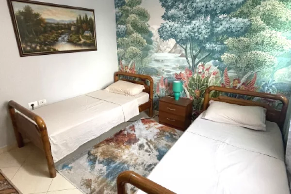 Shtepi me qera Apartament ne Tirane, 2+1, Mobilimi E mobiluar, Pagesa 1,000  Euro.