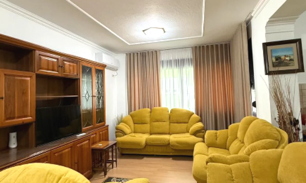 Shtepi me qera Apartament ne Tirane, 2+1, Mobilimi E mobiluar, Pagesa 1,200  Euro.