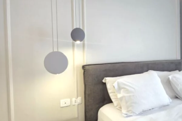 Shtepi ne shitje Apartament ne Tirane, 3+1, Mobilimi E mobiluar, Pagesa 450,000  Euro.