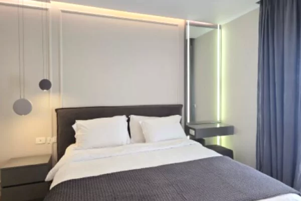Shtepi ne shitje Apartament ne Tirane, 3+1, Mobilimi E mobiluar, Pagesa 450,000  Euro.