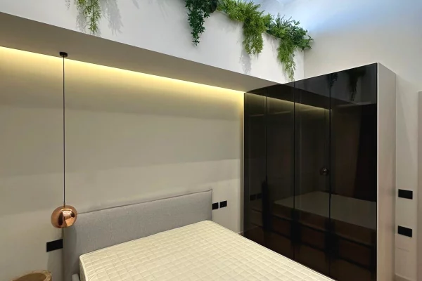 Shtepi me qera Apartament ne Tirane, 3+1, Mobilimi E mobiluar, Pagesa 1,800  Euro.