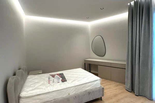 Shtepi me qera Vila Luksoze ne Tirane, 3+1, Mobilimi E mobiluar, Pagesa 4,500  Euro.