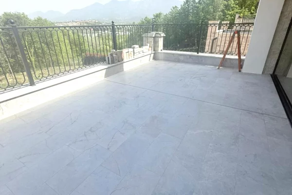 Shtepi ne shitje Vila Luksoze ne Tirane, 4+1, Mobilimi E mobiluar, Pagesa 1,900,000  Euro.