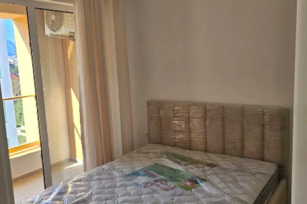 Shtepi me qera Apartament ne Tirane, 1+1, Mobilimi E mobiluar, Pagesa 400  Euro.