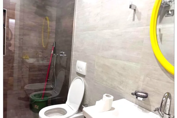 Shtepi me qera Apartament ne Tirane, 2+1, Mobilimi E mobiluar, Pagesa 999  Euro.
