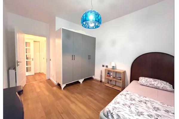 Shtepi me qera Apartament ne Tirane, 2+1, Mobilimi E mobiluar, Pagesa 999  Euro.