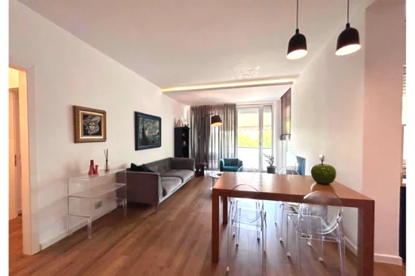 Shtepi me qera Apartament ne Tirane, 2+1, Mobilimi E mobiluar, Pagesa 999  Euro.
