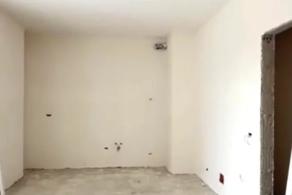 Shtepi ne shitje Apartament ne Tirane, 2+1, Mobilimi Bosh, pa mobiluar, Pagesa 143,350  Euro.