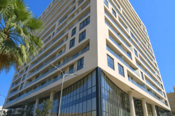 Ambient biznesi me qera 3+1 ne Tirane - 1,000 Euro