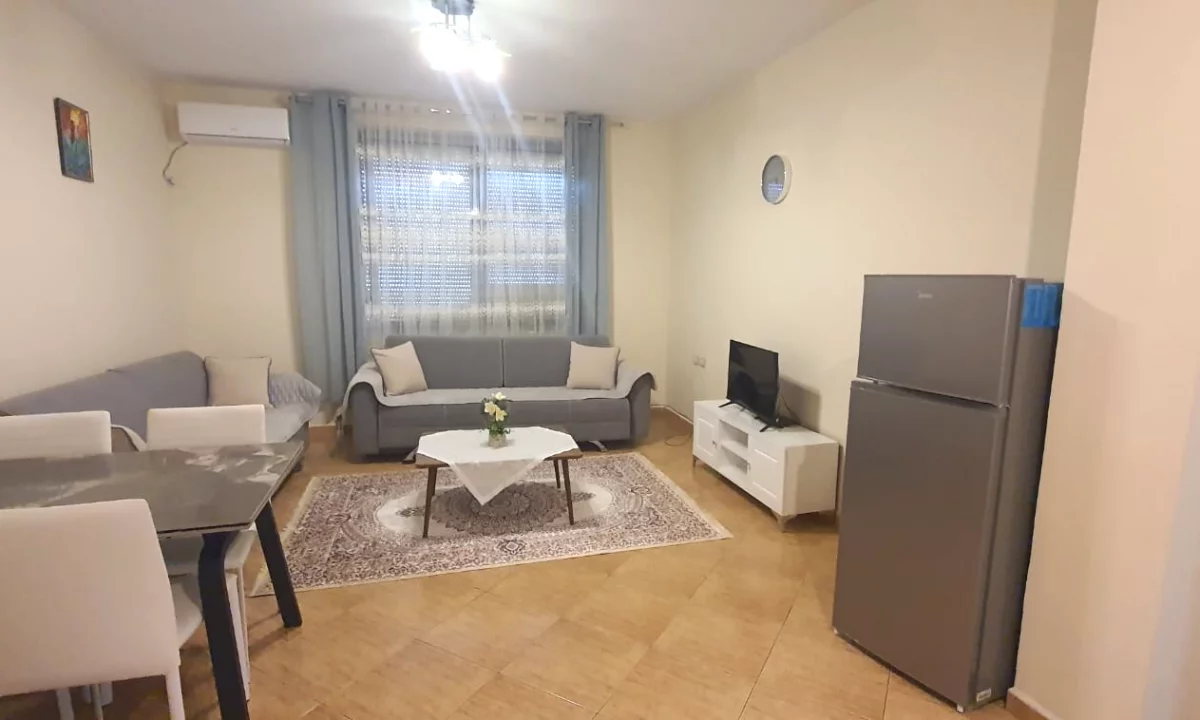 Shtepi me qera Apartament ne Tirane, 2+1, Mobilimi E mobiluar, Pagesa 80,000  Leke.
