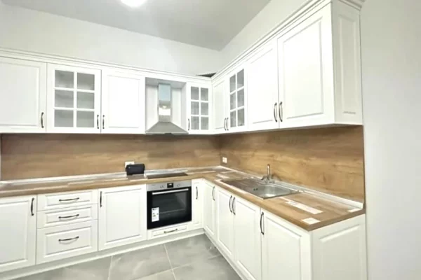 Shtepi me qera Apartament ne Tirane, 1+1, Mobilimi E mobiluar, Pagesa 700  Euro.
