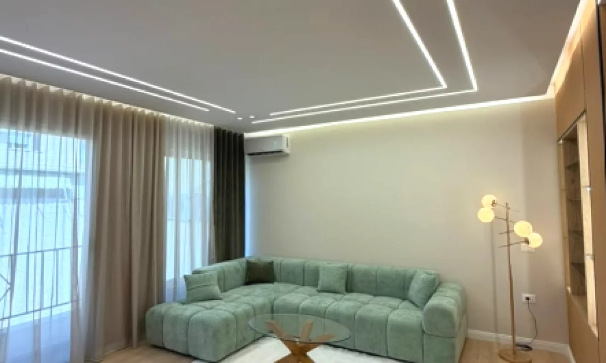 Shtepi ne shitje Apartament ne Tirane, 3+1, Mobilimi E mobiluar, Pagesa 17,100,000  Leke.