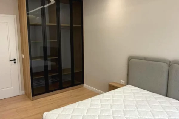 Shtepi ne shitje Apartament ne Tirane, 3+1, Mobilimi E mobiluar, Pagesa 17,100,000  Leke.