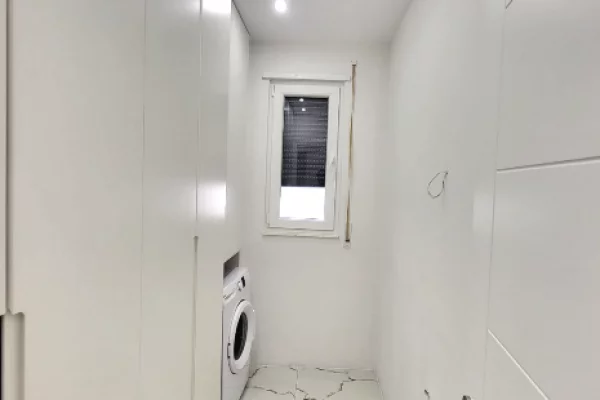 Shtepi ne shitje Apartament ne Tirane, 2+1, Mobilimi E mobiluar, Pagesa 255,000  Euro.