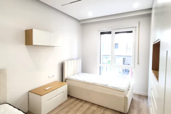 Shtepi ne shitje Apartament ne Tirane, 2+1, Mobilimi E mobiluar, Pagesa 255,000  Euro.