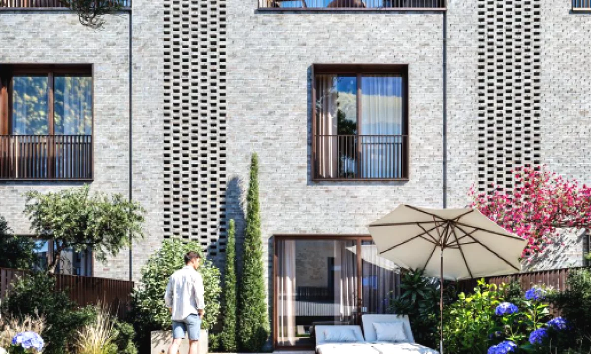 Shtepi ne shitje Vila Luksoze ne Tirane, 4+1, Mobilimi Bosh, pa mobiluar, Pagesa 600,000  Euro.