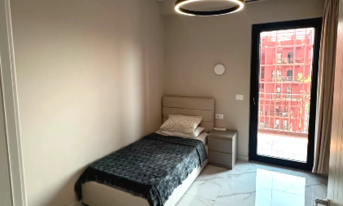 Shtepi me qera Apartament ne Tirane, 3+1, Mobilimi E mobiluar, Pagesa 150,000  Leke.
