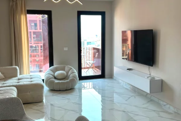 Shtepi me qera Apartament ne Tirane, 3+1, Mobilimi E mobiluar, Pagesa 150,000  Leke.