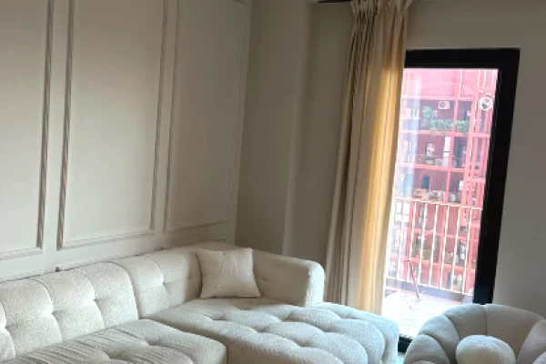 Shtepi me qera Apartament ne Tirane, 3+1, Mobilimi E mobiluar, Pagesa 150,000  Leke.