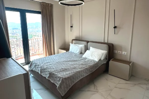 Shtepi me qera Apartament ne Tirane, 3+1, Mobilimi E mobiluar, Pagesa 150,000  Leke.
