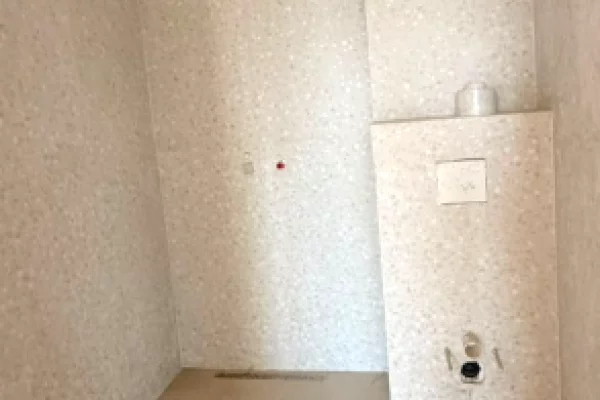 Shtepi ne shitje Shtepi Private ne Tirane, 3+1, Mobilimi Bosh, pa mobiluar, Pagesa 400,000  Euro.