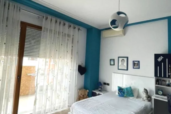 Shtepi me qera Apartament ne Tirane, 3+1, Mobilimi E mobiluar, Pagesa 1,150  Euro.